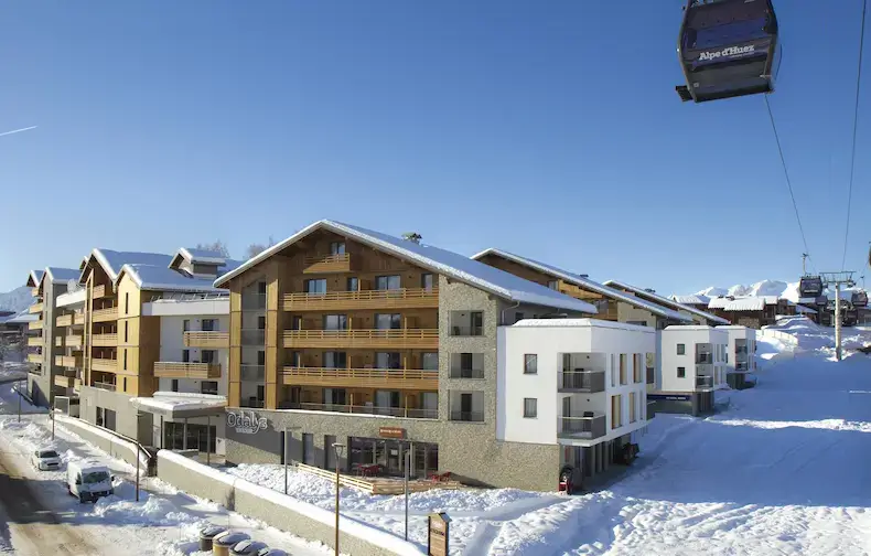 Appartementenhotel Prestige L'Eclose ligt op een prachtige locatie in Alpe d'Huez. © Odalys