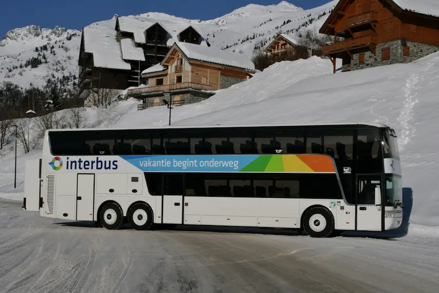 Pendelbus Frankrijk boeken: op wintersport met de buspendel 1 Waarom zou je zelf naar de wintersport rijden als je ook met een buspendel van onder meer Interbus kunt gaan? © Interbus