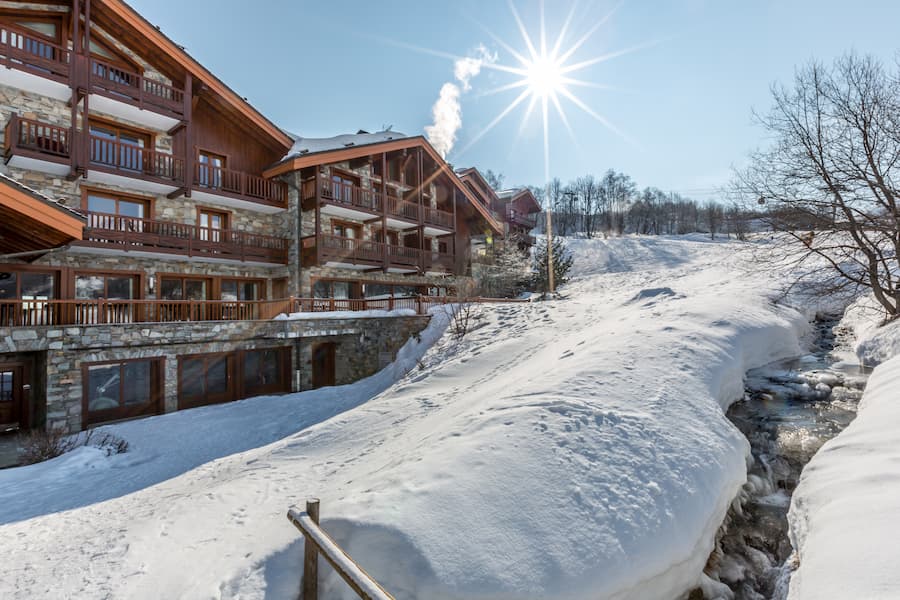 Chalet du Gypse in Saint-Martin de Belleville biedt luxe appartementen aan de piste. © GSI