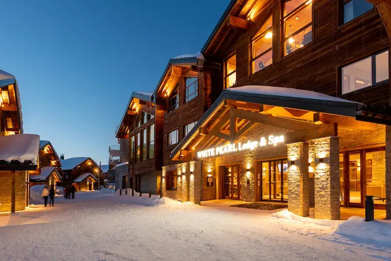 
Résidence White Pearl Lodge & Spa is een luxe 5 sterren accommodatie in La Plagne. © Summit Travel