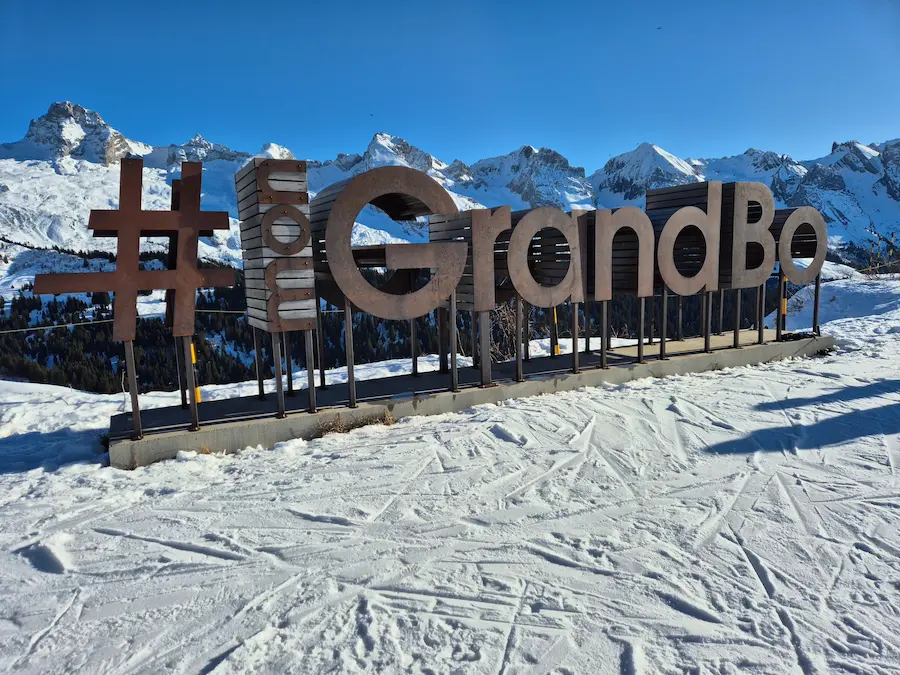 Skigebied Le Grand Bornand telt 86 kilometer skipisten en ligt in de Haute Savoie Mont-Blanc. © WintersportFrankrijkGids.nl