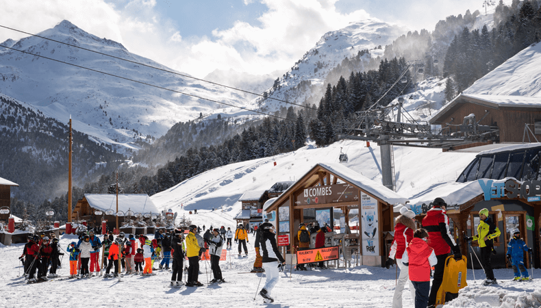 Méribel heeft een uitstekend liftennetwerk waardoor je makkelijk dwars door skigebied Les Trois Vallées kunt skiën.  © Sylvain Aymoz / OT Méribel