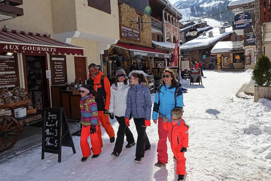 Valmorel: familievriendelijk wintersportgebied in de Tarentaise 3 Valmorel is een gezellige familievriendelijke wintersportbestemming. © OT Valmorel / Agence photos Urop